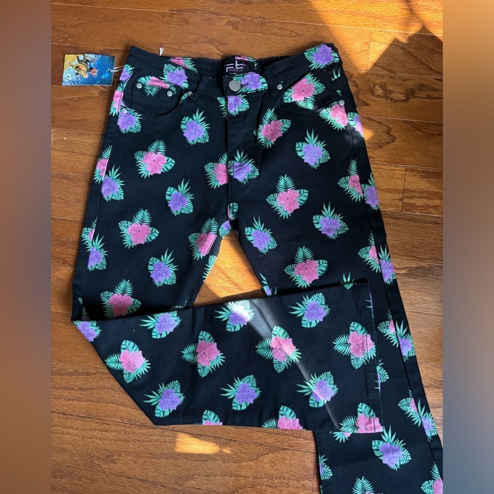 Fallon Taylor Size 12 floral black denim jeans. NWT